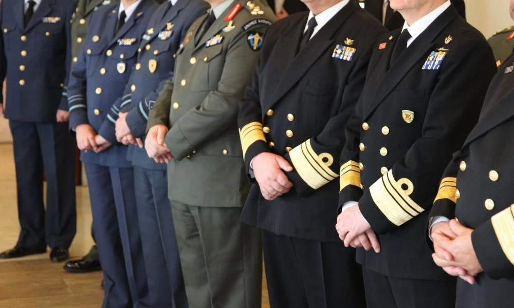 Αναβολή των κρίσεων στις Ένοπλες Δυνάμεις